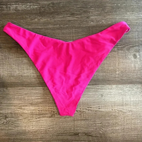 High waisted bikini bottom - Picture 2 of 3